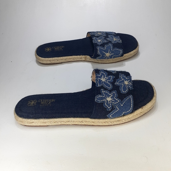 Avon Walk Demin Sandal with Floral Applique Sz8 - Picture 3 of 9